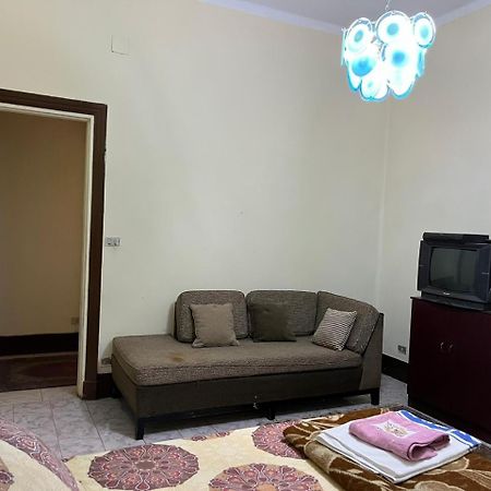 Beautiful Apartment In The Heart Of El Cairo Exterior foto