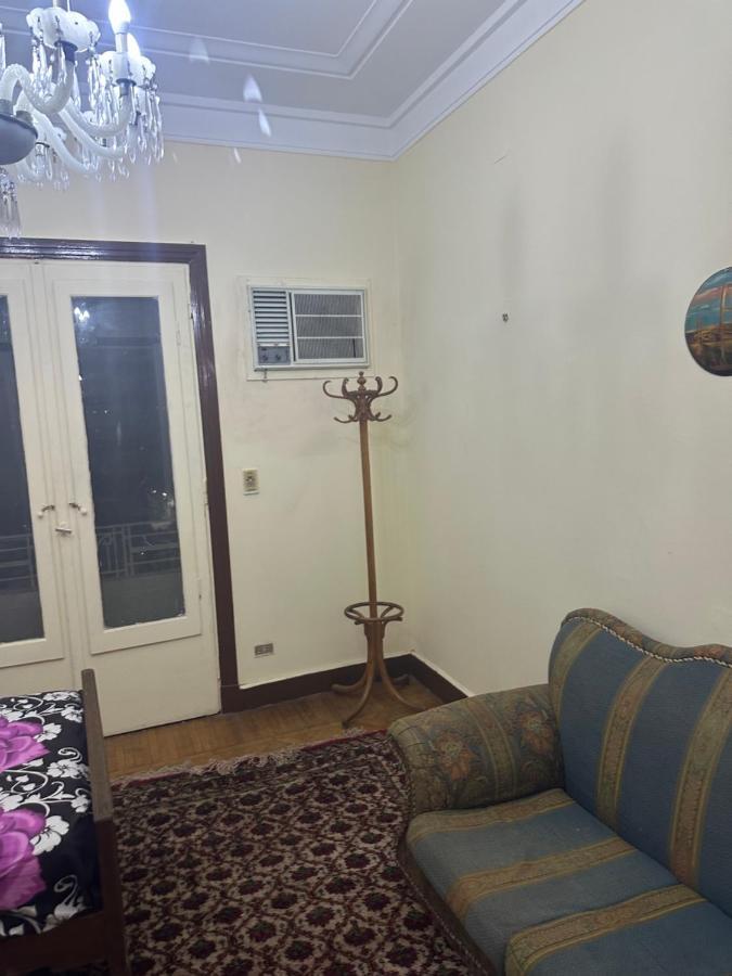 Beautiful Apartment In The Heart Of El Cairo Exterior foto
