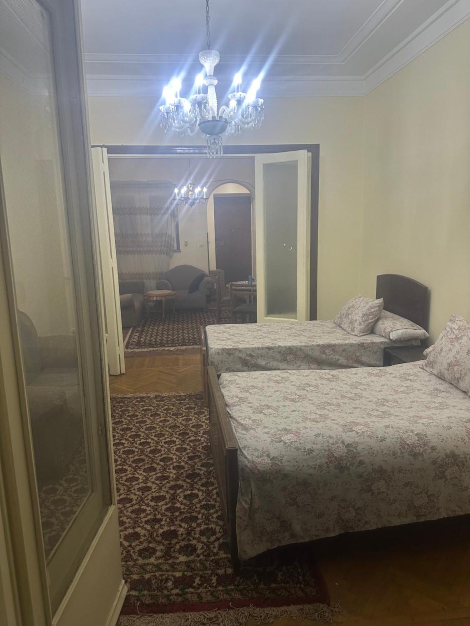 Beautiful Apartment In The Heart Of El Cairo Exterior foto